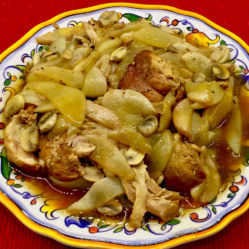 Balsamic Chicken With Pears & Mushrooms(IP).jpg